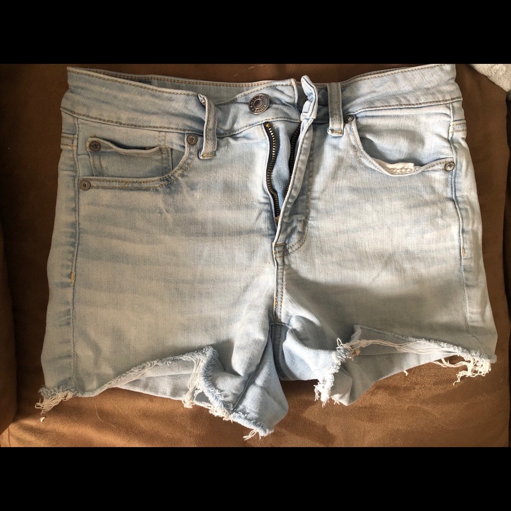 Light wash AE jean shorts